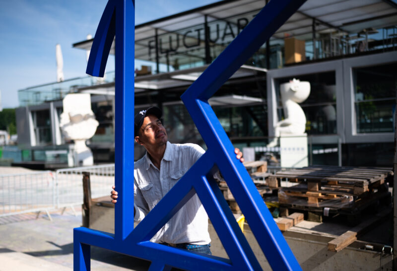 Carlos Mare_Bboy HeadSpinna_2024_©Arthur Pajot x Studio Coquillette_#1